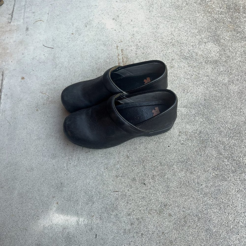 Black Dansko Clogs size 41